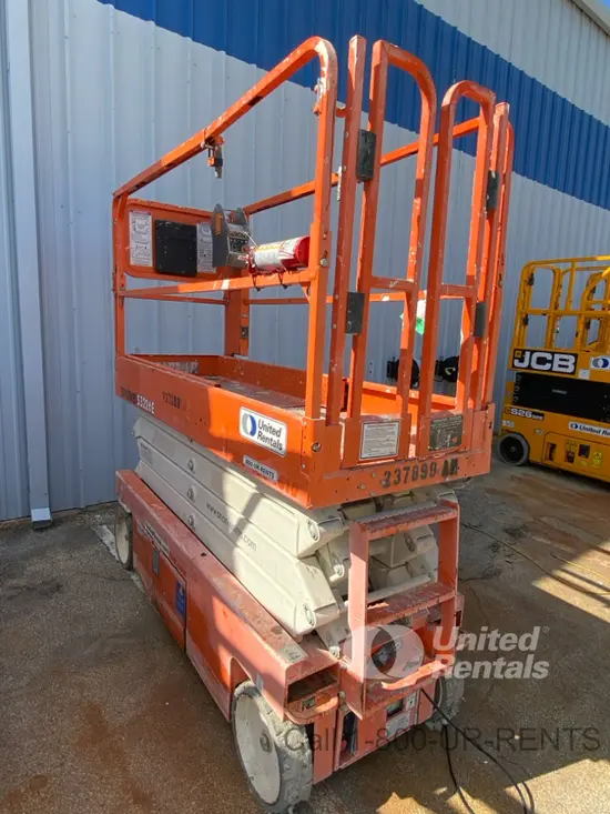 2019 Snorkel S3226E Scissor Lift