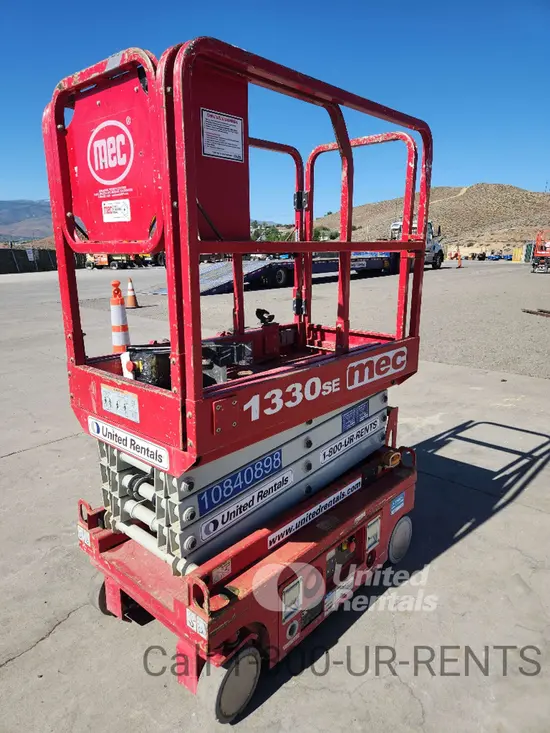 2018 MEC 1330SE Scissor Lift