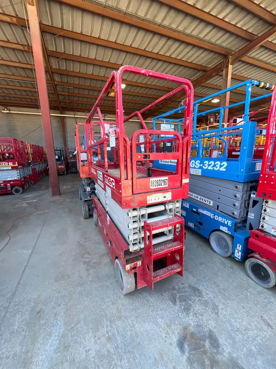 2018 MEC 2632SE Scissor Lift