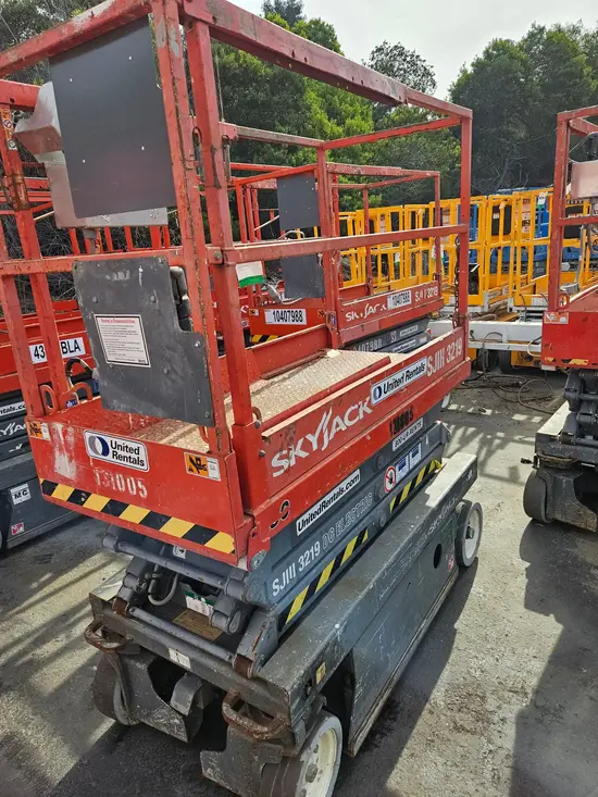 2013 Skyjack SJIII3219 Scissor Lift