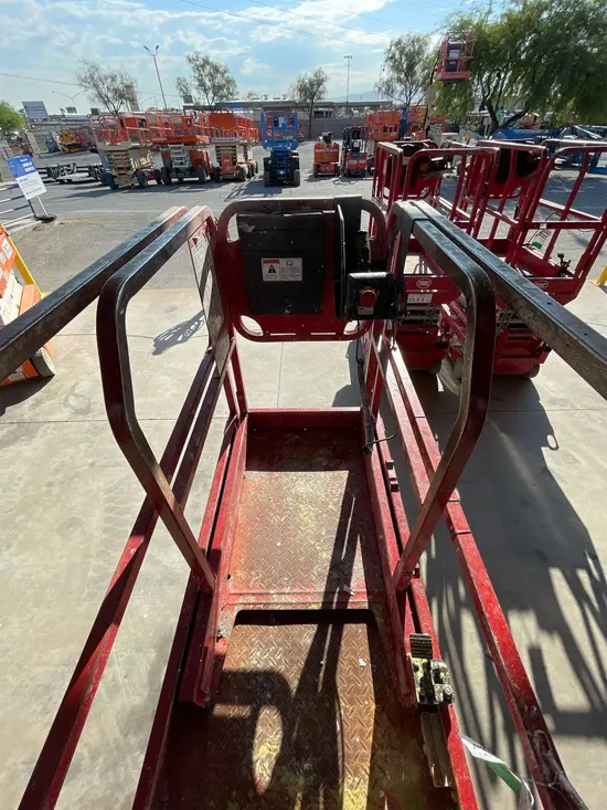 2018 MEC 1330SE Scissor Lift