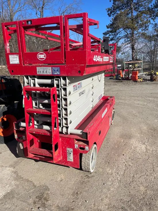 2018 MEC 4046SE Scissor Lift