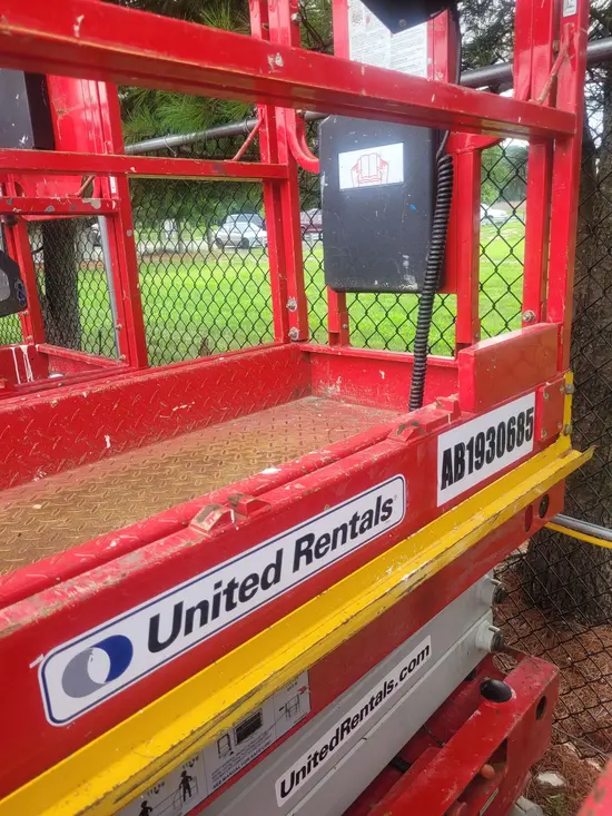 2017 MEC 1930SE Scissor Lift