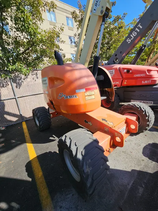 2015 JLG 450AJ Articulating Boom Lift
