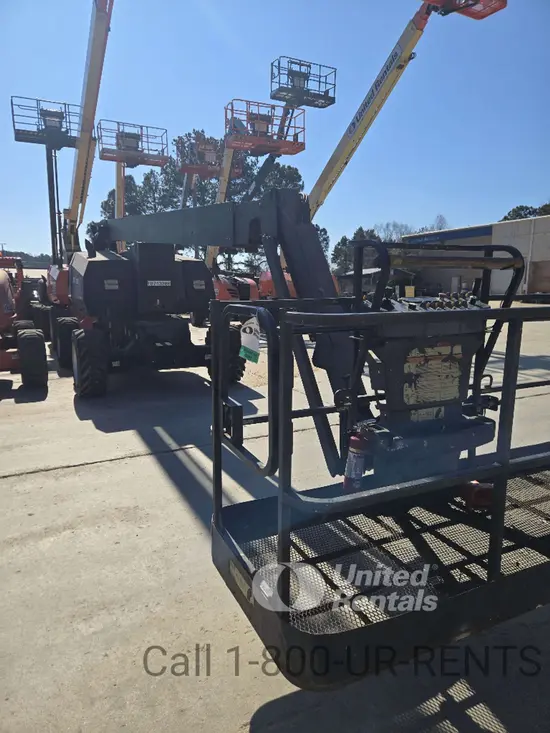 2018 JLG 800AJ Articulating Boom Lift