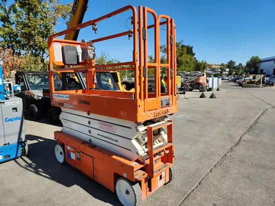 2019 Snorkel S3226E Scissor Lift