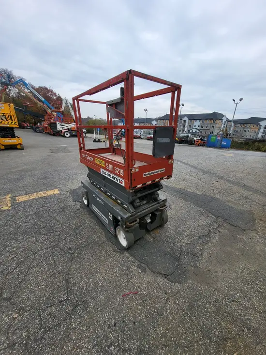2018 Skyjack SJIII3219 Scissor Lift