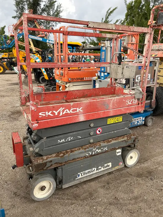 2018 Skyjack SJIII3219 Scissor Lift