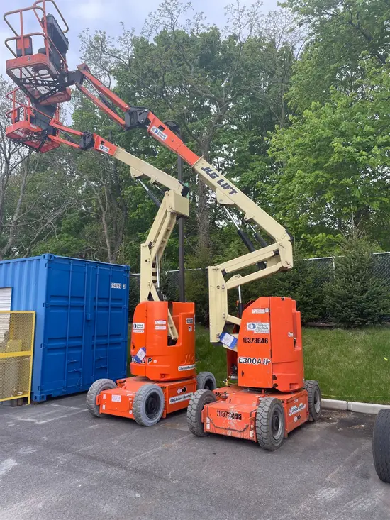 2015 JLG E300AJP Articulating Boom Lift