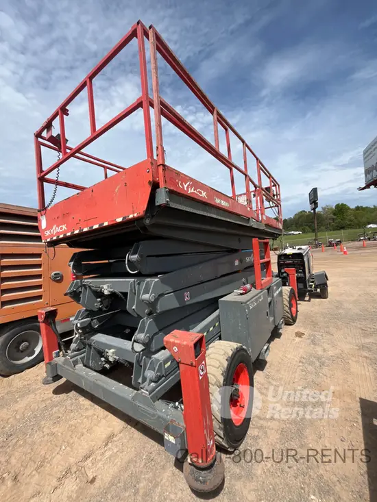 2016 Skyjack SJ9250RT Rough Terrain Scissor Lift
