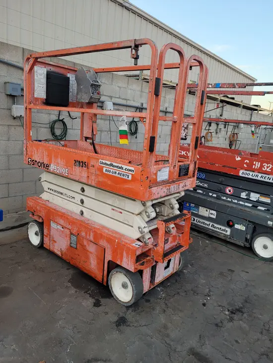 2018 Snorkel S3219E Scissor Lift