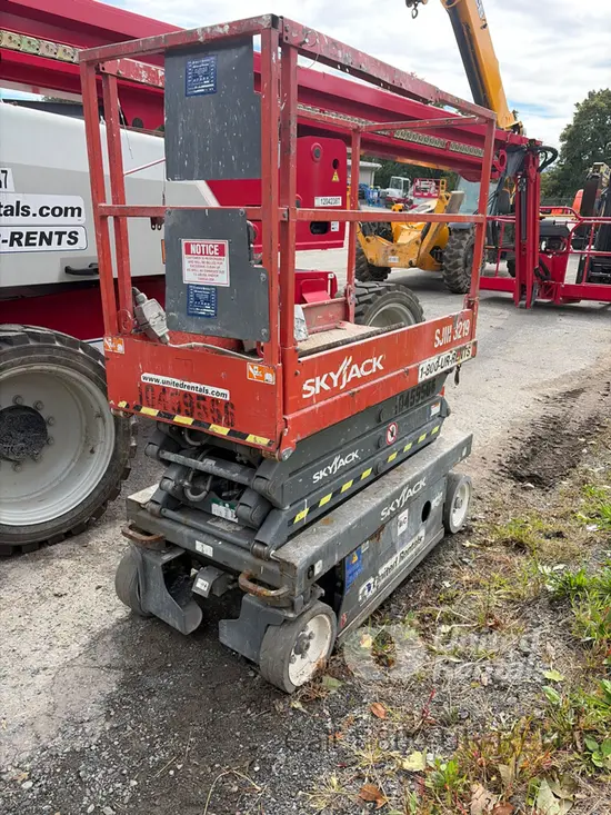 2016 Skyjack SJIII3219 Scissor Lift