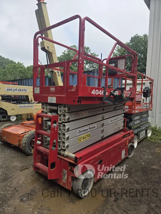 2018 MEC 4046SE Scissor Lift