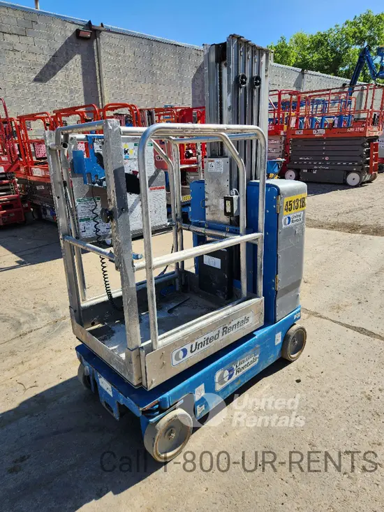 2017 Genie GR-20 Self-Propelled One-Person Lift