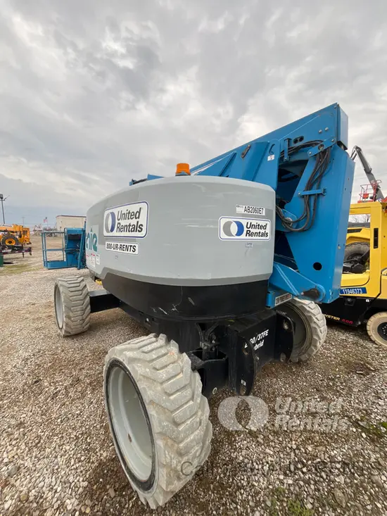 2016 Genie Z-60/37FE Articulating Boom Lift