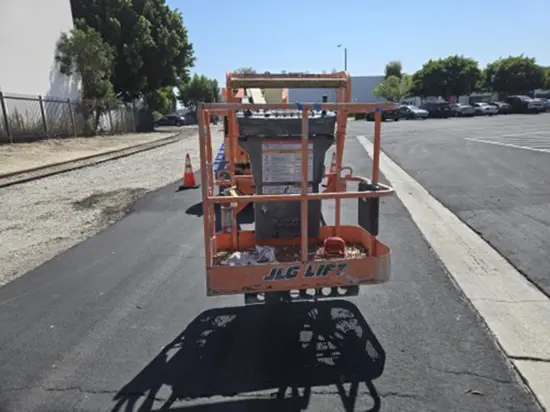 2018 JLG E300AJP Articulating Boom Lift