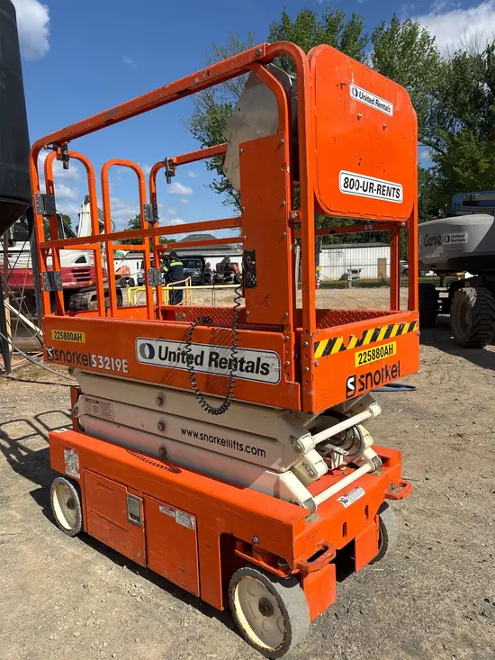 2019 Snorkel S3219E Scissor Lift