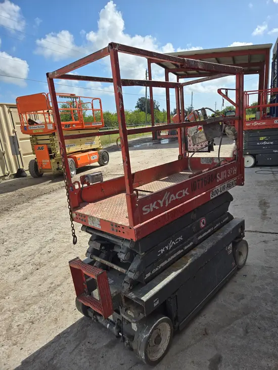 2018 Skyjack SJIII3219 Scissor Lift