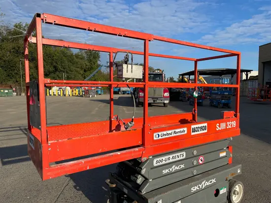 2017 Skyjack SJIII3219 Scissor Lift