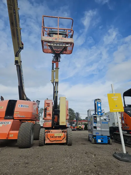 2013 JLG E300AJP Articulating Boom Lift