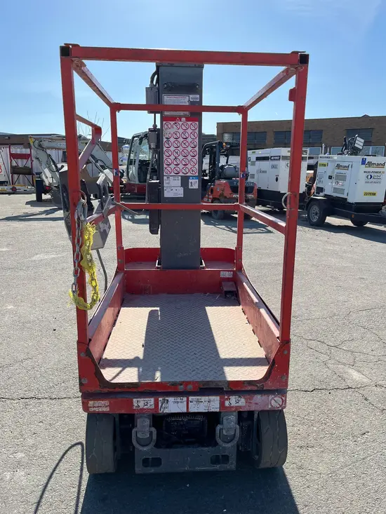 2017 Skyjack SJ12 Self-Propelled One-Person Lift