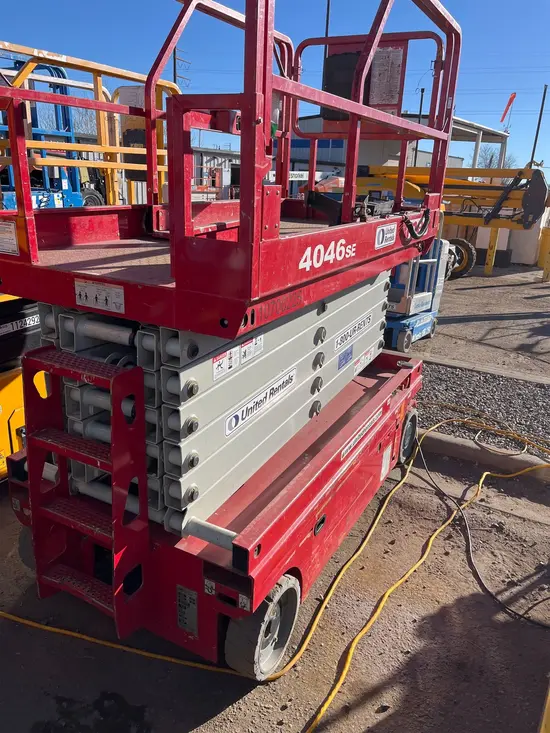 2017 MEC 4046SE Scissor Lift