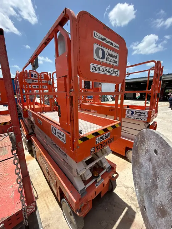 2019 Snorkel S3226E Scissor Lift