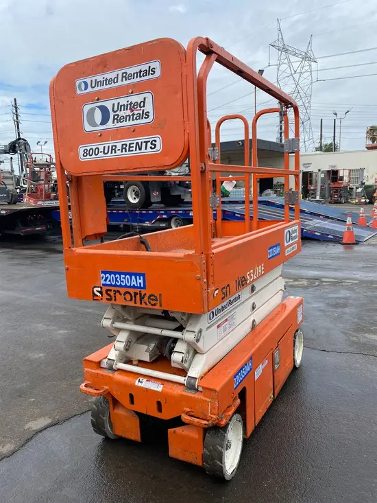 2018 Snorkel S3219E Scissor Lift