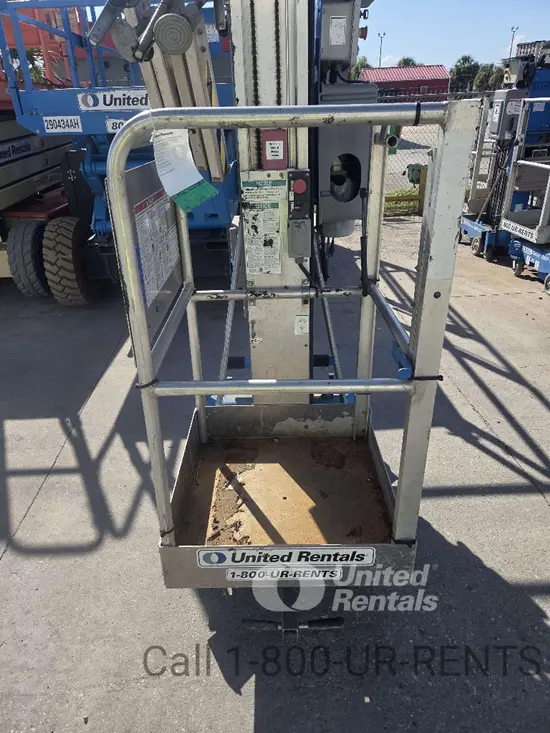 2018 Genie AWP-30SDC Pusharound Lift