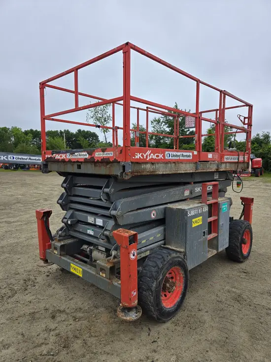 2015 Skyjack SJ8841RT Rough Terrain Scissor Lift
