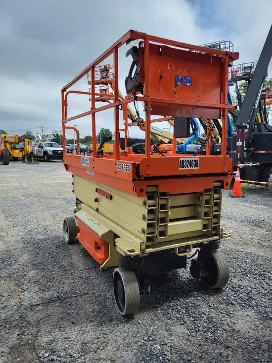 2018 JLG 3246ES Scissor Lift