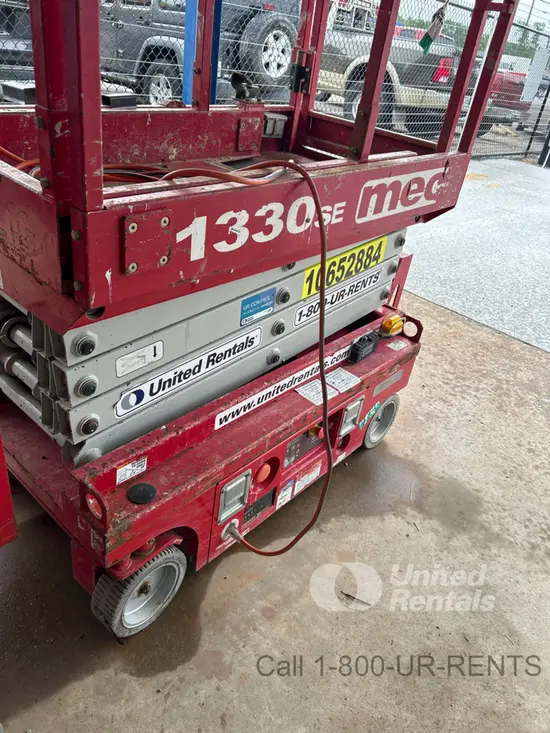 2017 MEC 1330SE Scissor Lift