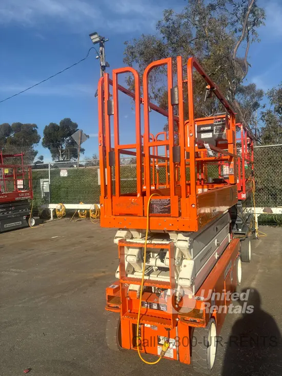 2019 Snorkel S3226E Scissor Lift