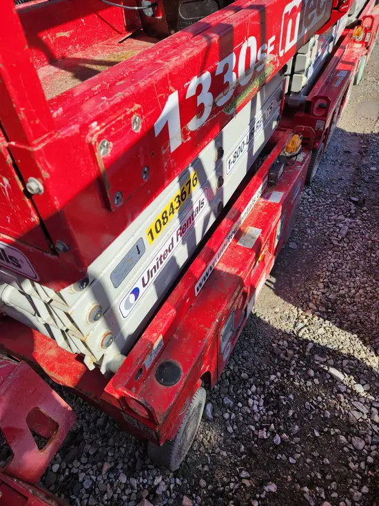 2018 MEC 1330SE Scissor Lift