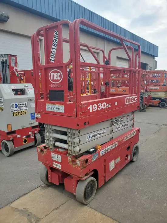 2017 MEC 1930SE Scissor Lift