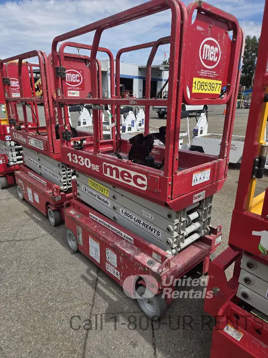 2017 MEC 1330SE Scissor Lift