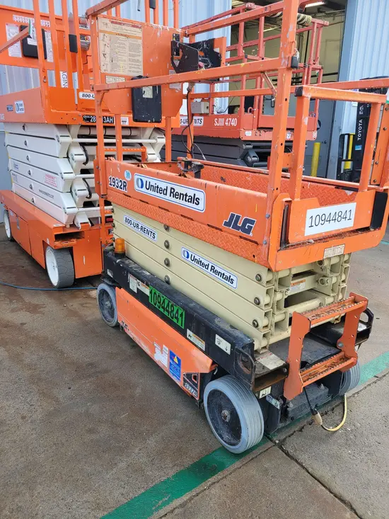 2019 JLG 1932R Scissor Lift