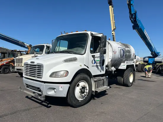 2020 Freightliner M2 106 WATER Water Truck