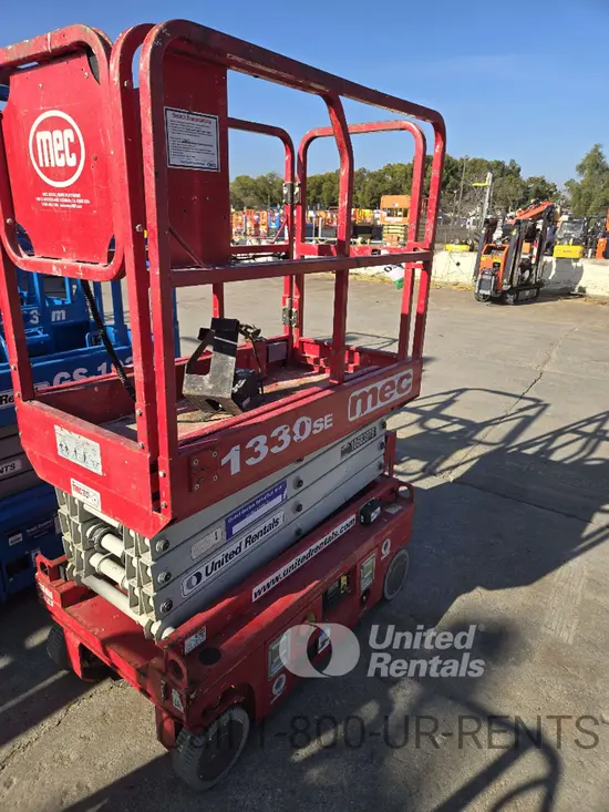 2017 MEC 1330SE Scissor Lift
