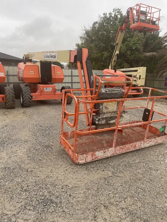 2016 JLG 800AJ Articulating Boom Lift