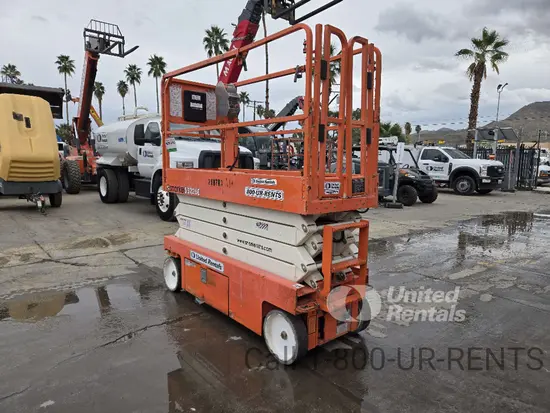 2018 Snorkel S3226E Scissor Lift