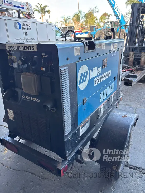 2022 Miller Welders Big Blue 300R Welder