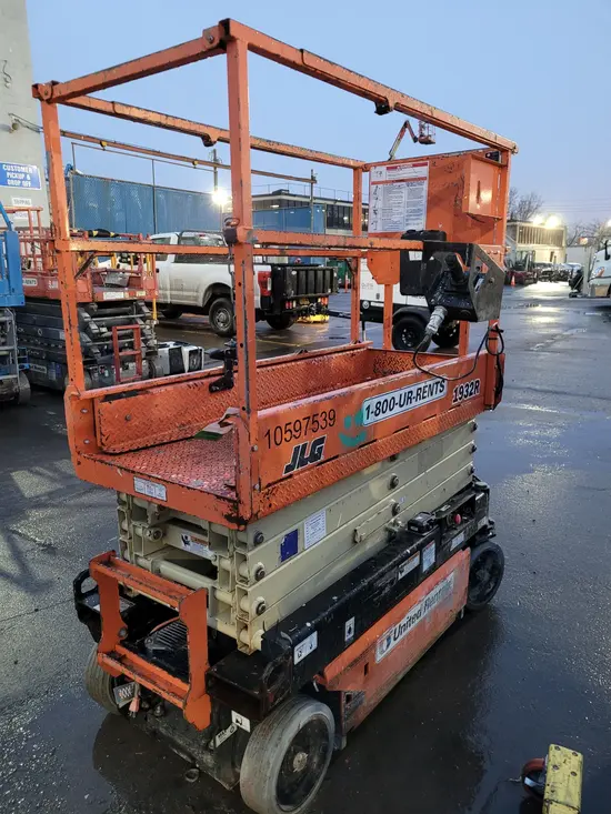 2017 JLG 1932R Scissor Lift