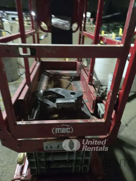2017 MEC 1330SE Scissor Lift