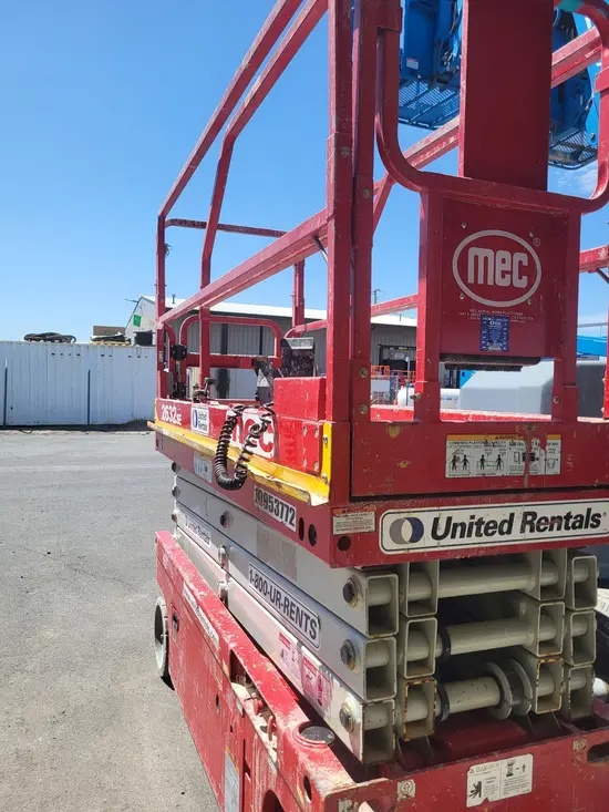 2019 MEC 2632SE Scissor Lift