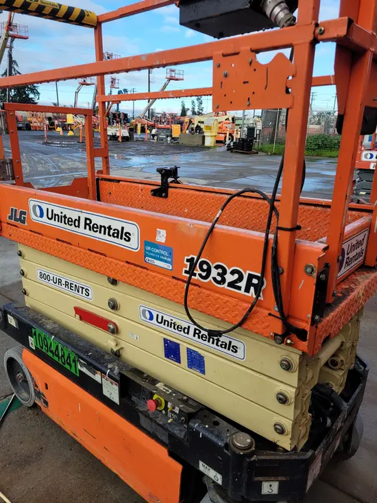 2019 JLG 1932R Scissor Lift