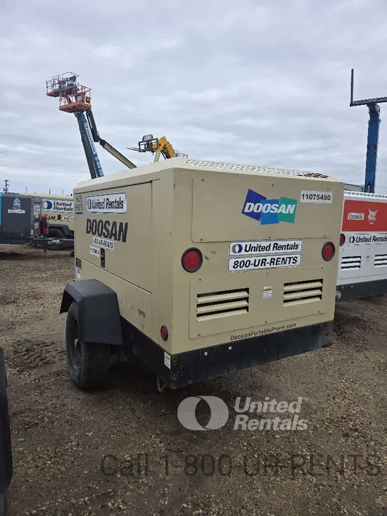 2020 Doosan P425/HP375WCU Air Compressor