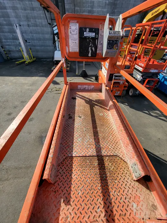 2018 Snorkel S3219E Scissor Lift
