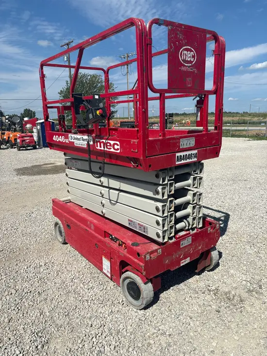 2018 MEC 4046SE Scissor Lift