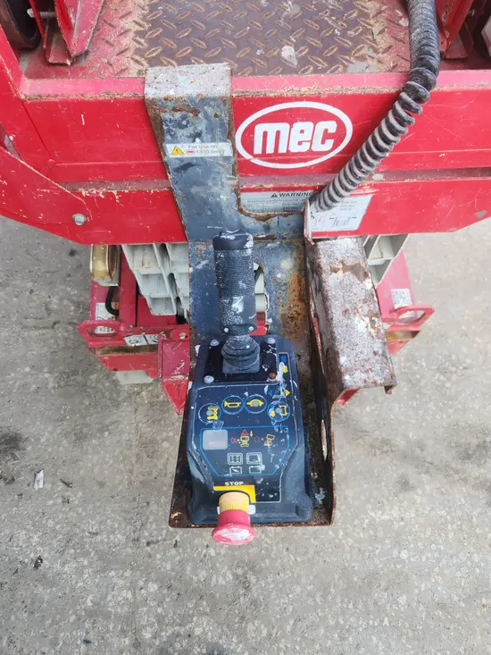 2018 MEC 1330SE Scissor Lift